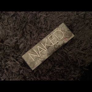 Naked Urban Decay Smoky palette